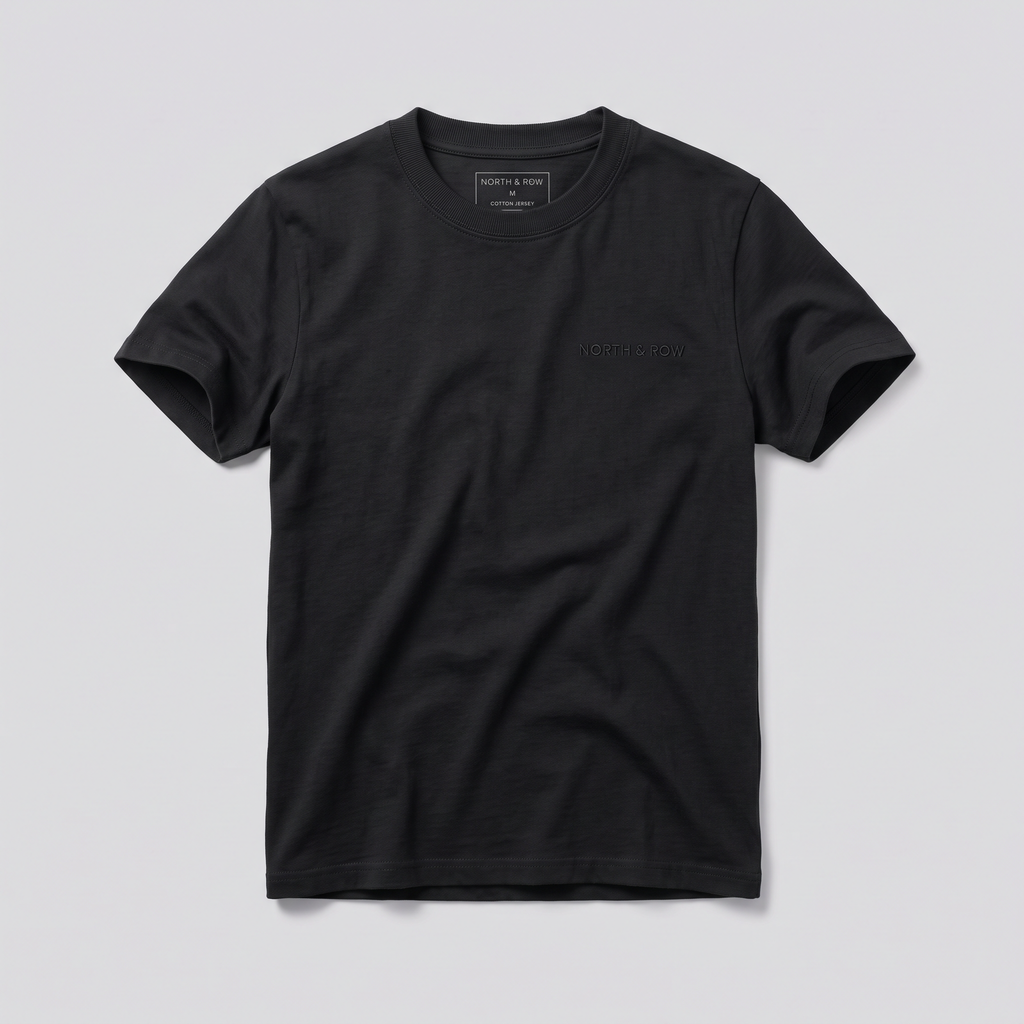 T-shirt col rond, noir, vue de face — NORTH & ROW