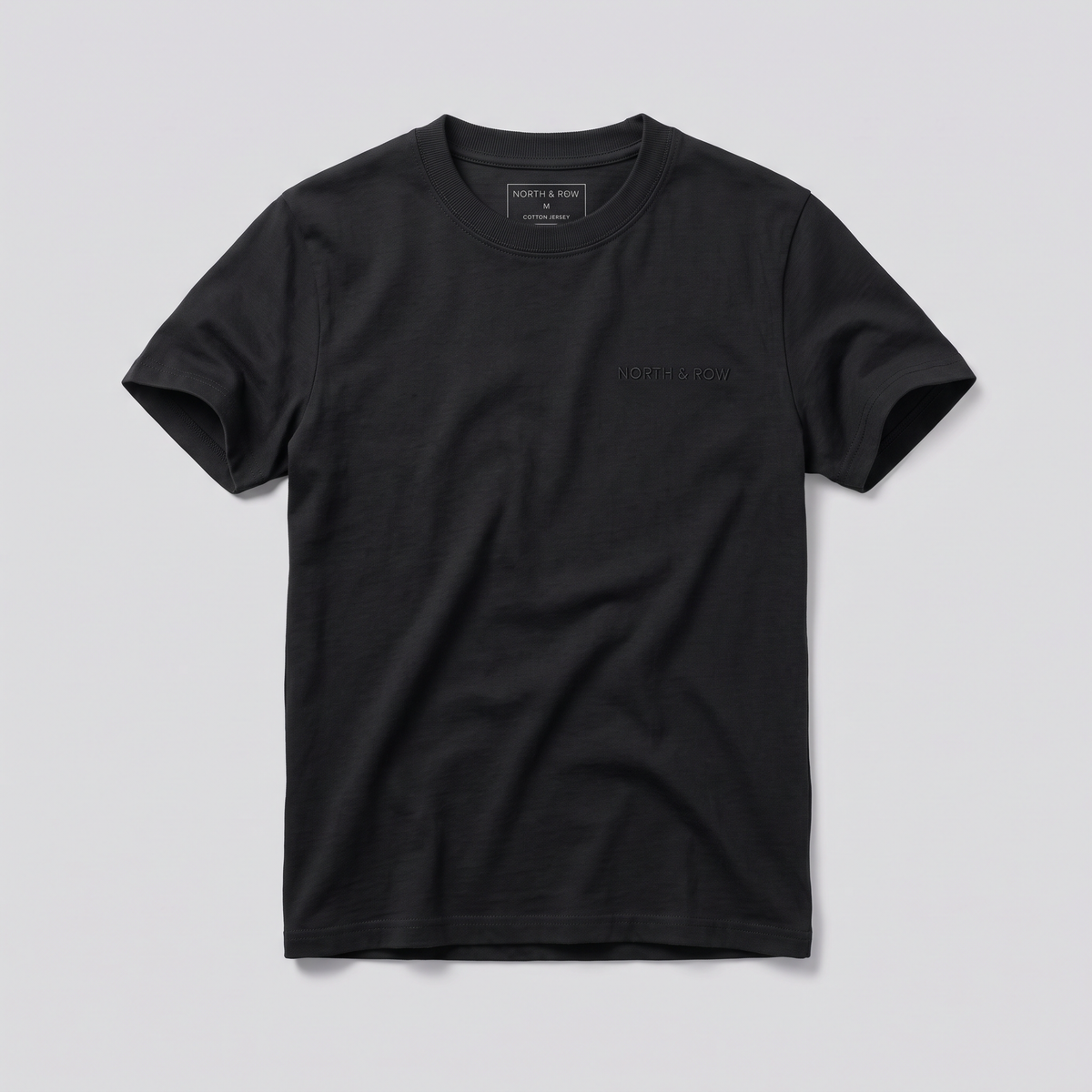 T-shirt col rond, noir, vue de face — NORTH & ROW